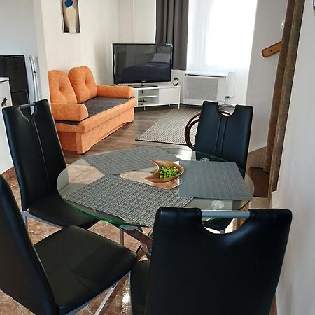 Var-Lak Apartman Balatonfůzfő エクステリア 写真